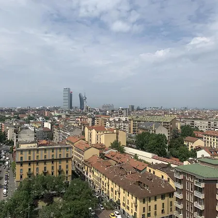 Monolocale con vista su Milano-2